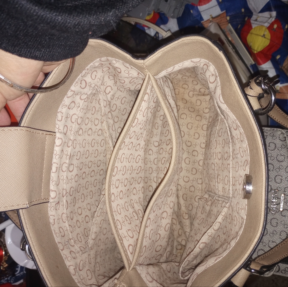 Guess purse with wallet